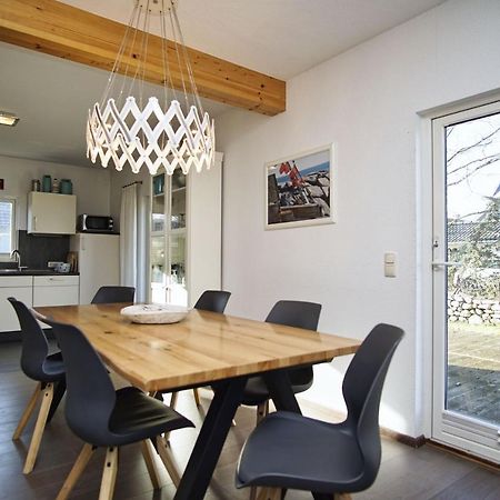 Komfortables Haus Mit Kamin, Sauna, Garten, Terrasse - Ferienhaus Sternschnuppe Wiek auf Rügen 외부 사진