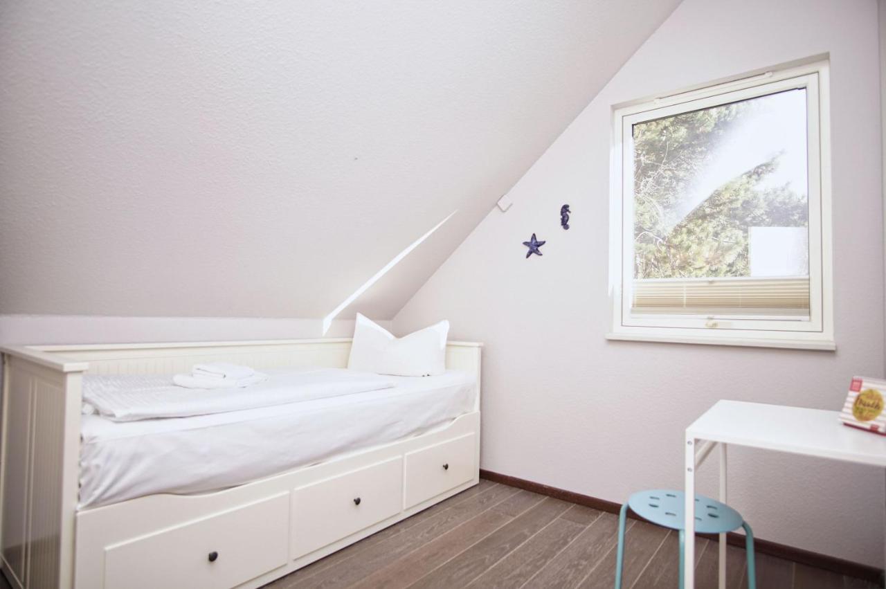 Komfortables Haus Mit Kamin, Sauna, Garten, Terrasse - Ferienhaus Sternschnuppe Wiek auf Rügen 외부 사진